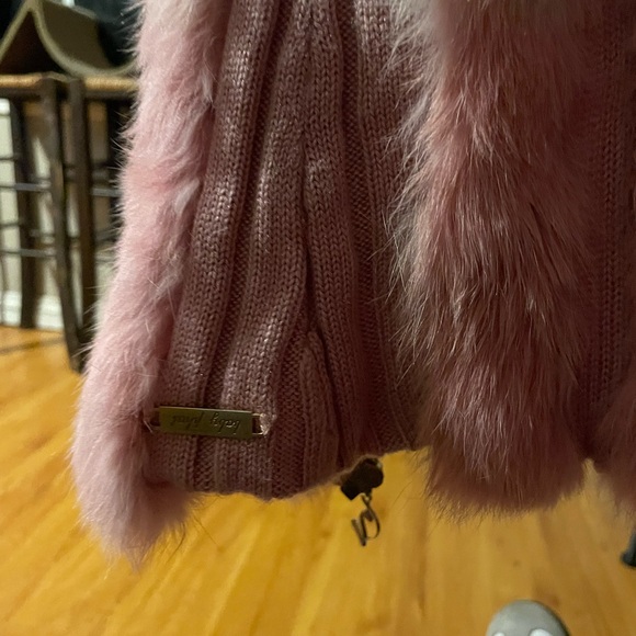Baby Phat Pink Rabbit Fur Vest w/ Gold Logo Chain – Size S – Y2K Glam Aesthetic - Picture 6 of 8